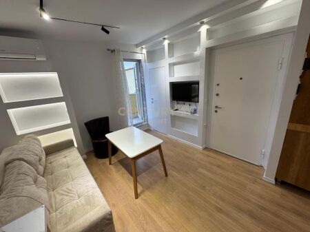 JEPET ME QIRA APARTAMENT 1+1 TEK RRUGA FERIT XHAJKO 500 € /Muaj 50,000 Lekë /Muaj