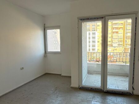 🏡 SHITET APARTAMENT 1+1 | PAZARI I RI