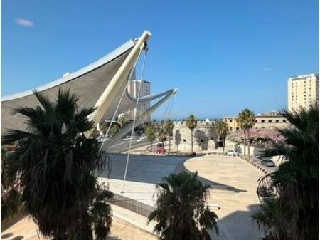 LOCALE IN AFFITTO PRESSO FLY, DURRES !