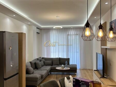 JEPET APARTAMENT ME QERA 1+1, QENDER