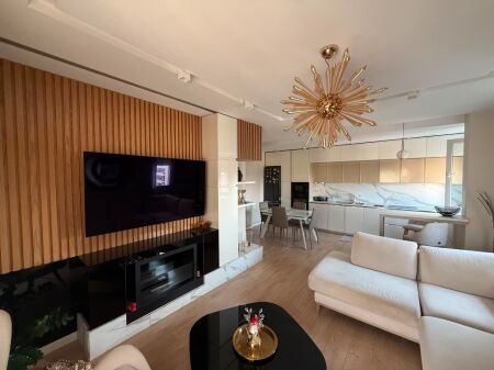Apartament 3+1+2 në shitje – Pranë Shkollës “Mihal Grameno”, Tiranë