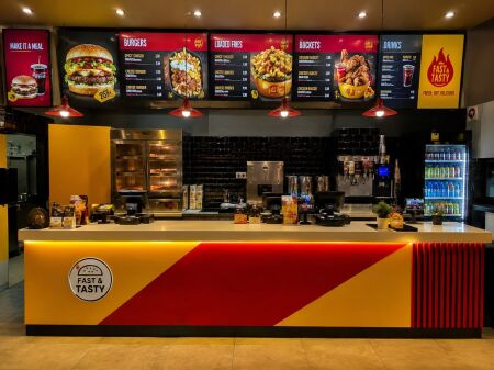 ATTIVITÀ DI FAST FOOD IN VENDITA PRESSO IL COMPLESSO DELIJORGJI