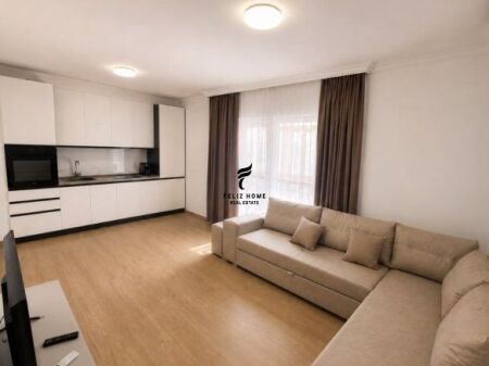 APARTAMENT ME QERA 2+1+2 QENDER 100.000 LEKE FH-87954