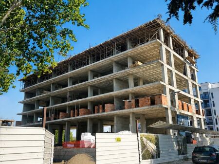 ESCLUSIVO! Vendiamo studio presso la Residenza “Mes Pishave” Mali i Robit !! 45.400 €