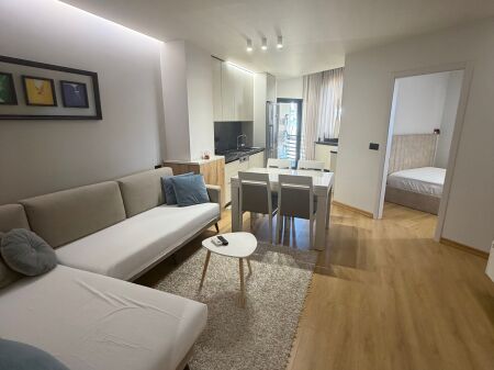 1+1, 4th floor elevator, vasil shanto, 700 thousand leke