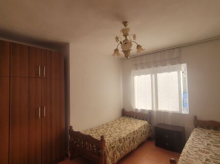 Shitet Apartamente 2+1, prane Shkolles se Baletit