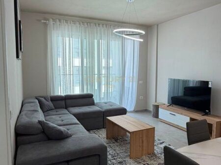 Apartament 1+1 Për Shitje në Golem !
