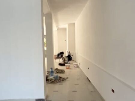 Business premises for rent at Kodra e Diellit, Mbikalimi i Kodres.