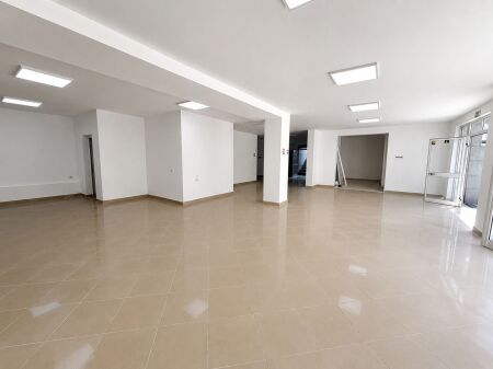🏢 IN VENDITA OCCASIONE – UNITÀ COMMERCIALE – Mercato Elettrico