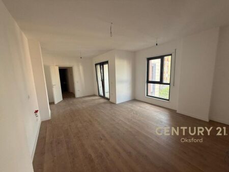 OFFICE SPACE+PARKING SPOT FOR RENT, AT THE PARIS MUNICIPALITY!