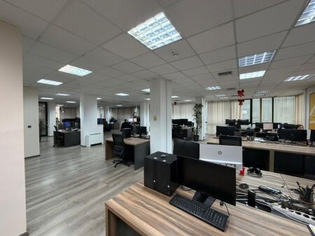 🏢 Jepet Ambient Biznesi me Qira në Qendër