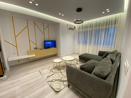 APARTAMENT 1+1 NE SHITJE PAZARI I RI