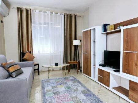 Appartamento 1+1 in Affitto Via Kavaja Tirana