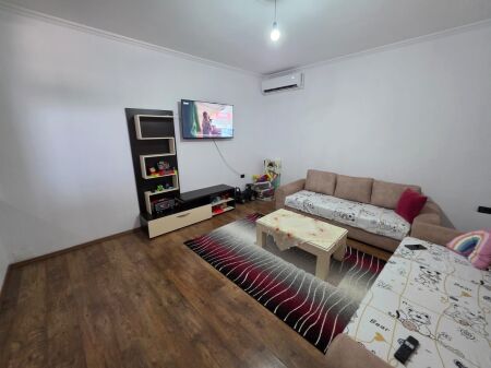 Qera | Shtëpi private 2 + 1 | Rruga Besa | 550 €/muaj