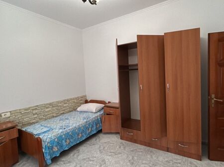 jepet shtepi me qera