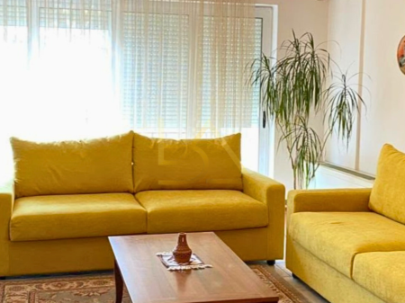 Apartament Duplex 3+1 me Qira – Rruga e Elbasanit, Pranë Ambasadës Amerikane, Tiranë