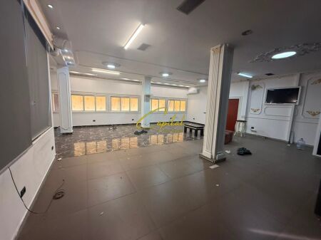 AMBIENT BIZNESI ME QIRA 240 M2 RRUGA FERIT XHAJKO 2.300 EURO