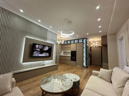 Appartamento di lusso in affitto Pazari i ri/ luxury appartment for rent  930€