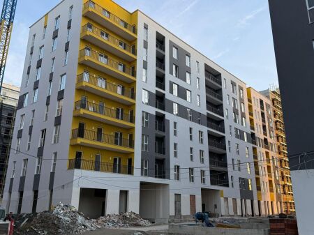 Shitet Apartament 1+1 – Tirana Entry