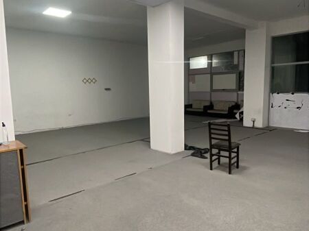 Premises for sale at Ana Center, Kamez.