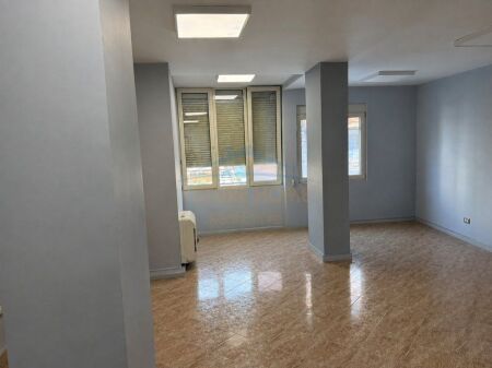 Rent, Business Premises, New Bazaar, Tirana.