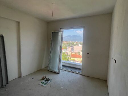 Shitet apartamente 1+1 dhe 2+1 tek Univers city