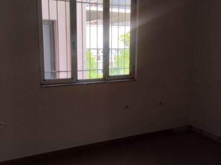 Rent | Ambjent Biznesi | Zogu i Zi | 600 €/month