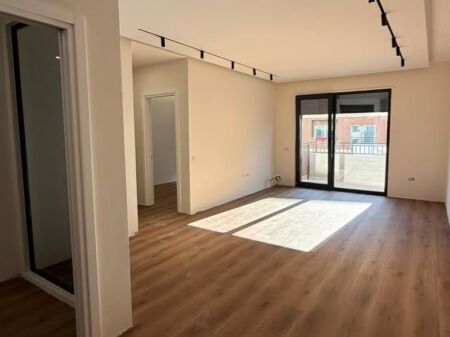VENDESI APPARTAMENTO 2+1+2 + POSTO AUTO – LAGO ASCIUTTO