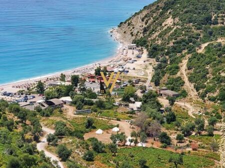 SHITET TOKE 2.200 M2 NE PIQERAS, LUKOVE 396.000 EURO