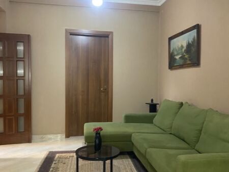 1+1, 1° piano edificio privato, a Vila Gold via Dibra, 500 mila lek