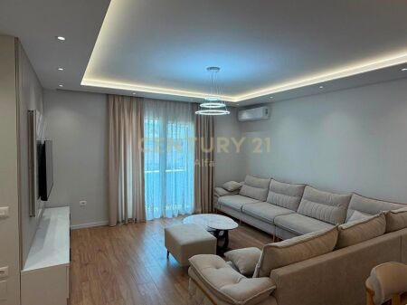 FOR RENT APARTMENT 3+1 – KAVAJËS STREET, FORMER PARK