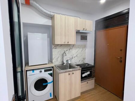 Rent | Garsoniere Pallat | Materniteti i Ri | 380 €/month