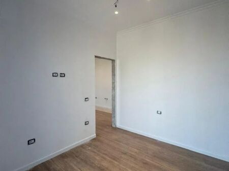 Appartamento In Vendita 1+1 Vicino Ospedale Americano 3 ( ID B110553) Tirana