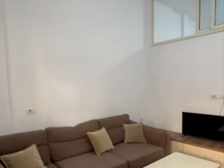 Rent | Apartament 1 + 1 | Rruga 5 Maji | 450 €/month