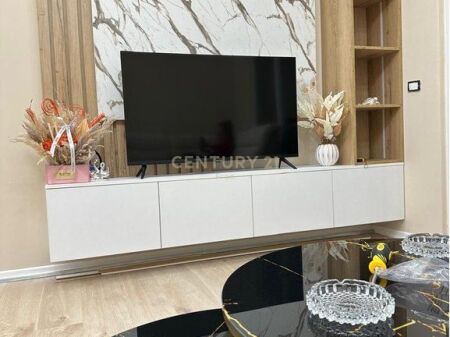 Apartment 1+1 for rent Center Kamez