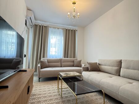 Apartament 2+1 per Qera tek 21 Dhjetori / 72,000 leke