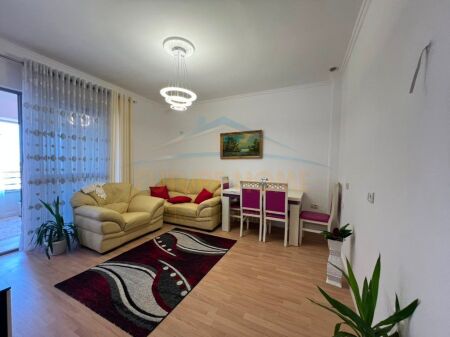 Shitet, Apartament 2+1, Rruga Thesarit, Fresk, Tirane