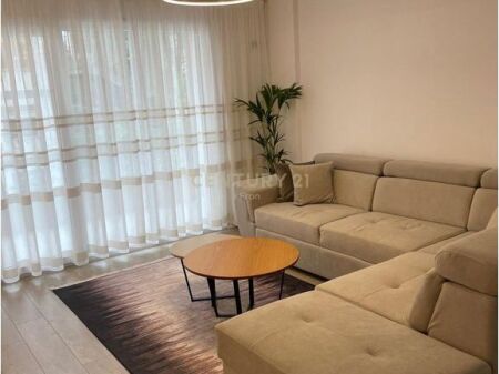 Appartamento 1+1 in affitto, in Via Elbasan