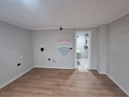 Apartament 1+1 me qera per Zyra