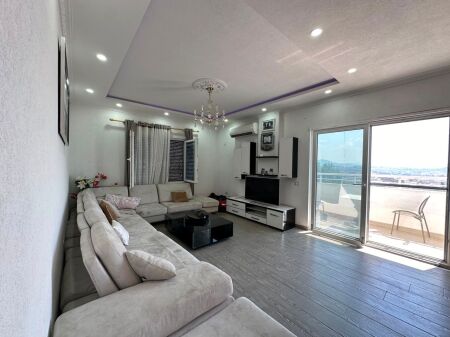 Apartament 2+1 për Shitje në Fresk!