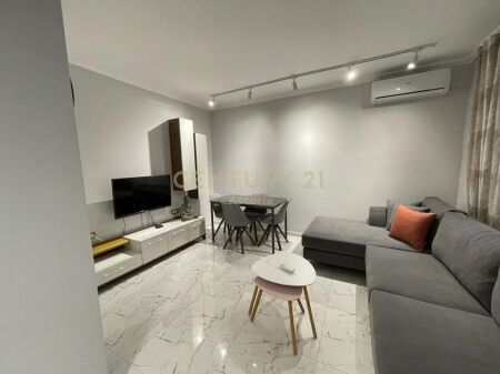 JEPET APARTAMENT 1+1 ME QIRA TE GARDA, LIQENI ARTIFICIAL I TIRANES.