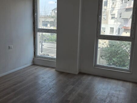 Shitet Apartament 1+1