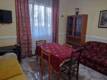 Rent | Shtëpi private 2 + 1 | Kristal Center | 650 €/month
