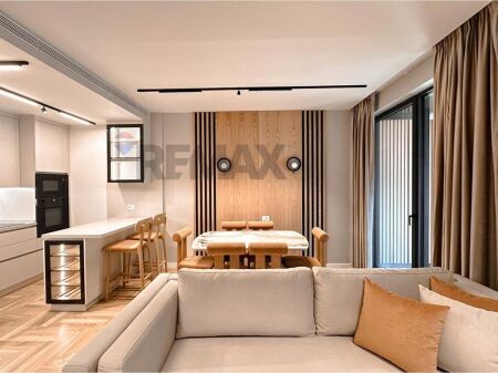 Apartament 1+1, Stadiumi Air Albania