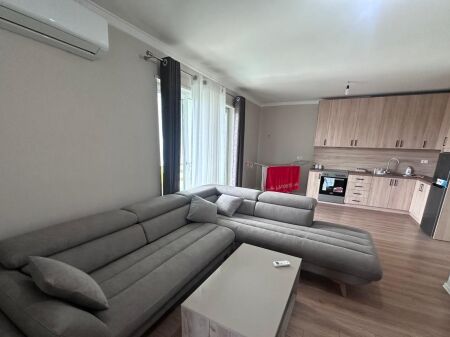 Affitto | Apartament 2 + 1 | Liqeni i Thatë | 650 €/mese