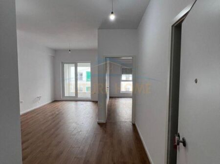 VENDESI APPARTAMENTO 1+1,ALI DEM,TIRANE