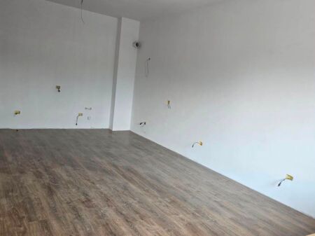 Shitet apartamente 1+1