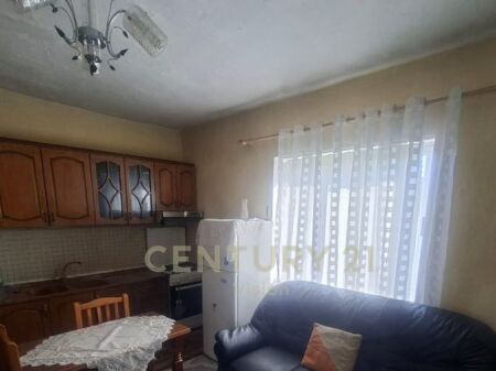 Apartament 2+1 me 400 m toke Në Shitje në Bahçallëk, Shkodër -