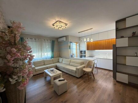 Affitto, Appartamento 2+1+2, Komuna e parisit, Kristal Center, Tirane