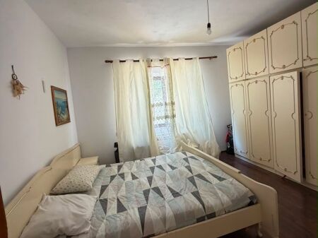 Jepet Me Qera Apartament 1+1+1 Post Parkimi